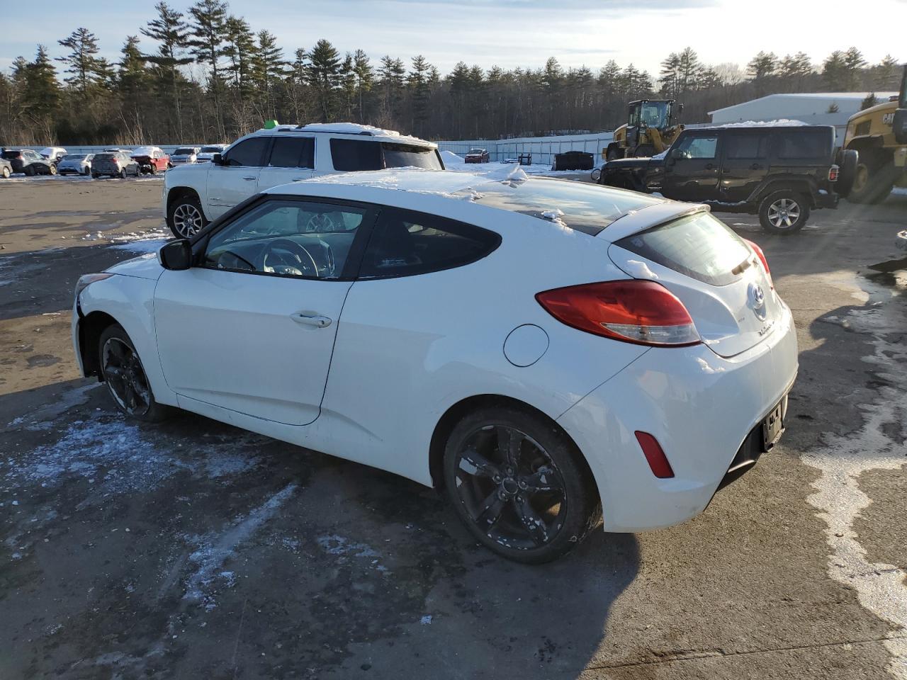 2013 HYUNDAI VELOSTER - Фото 2