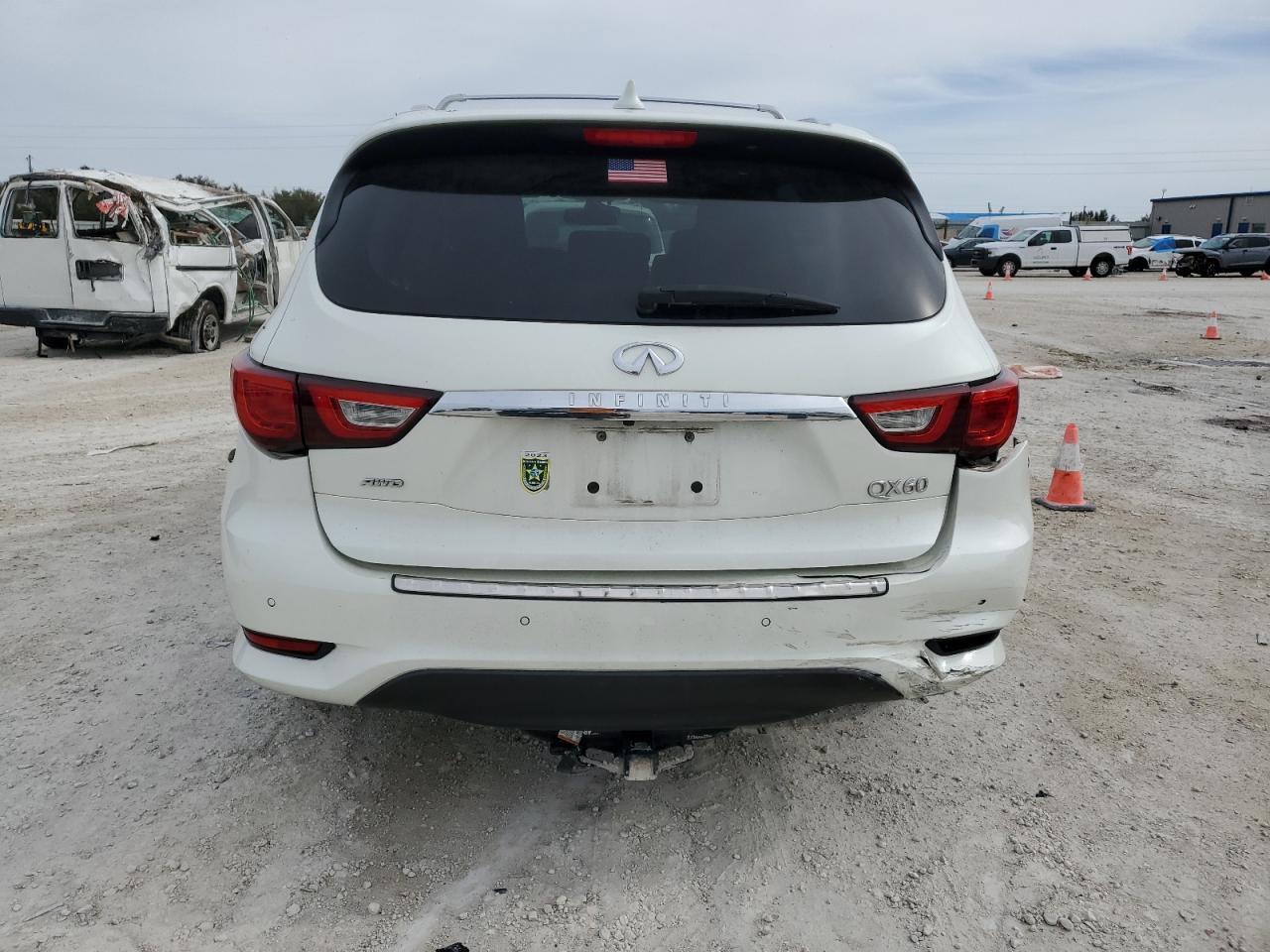 2016 INFINITI QX60 - Фото 6