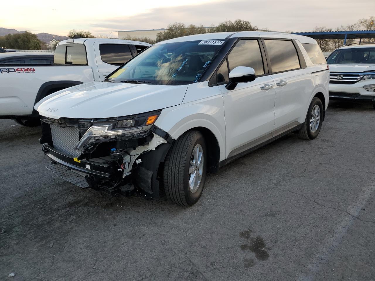 2024 KIA CARNIVAL L