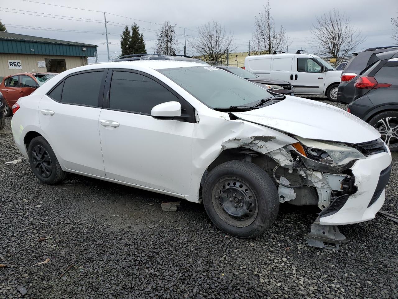 2015 TOYOTA COROLLA L - Image 4