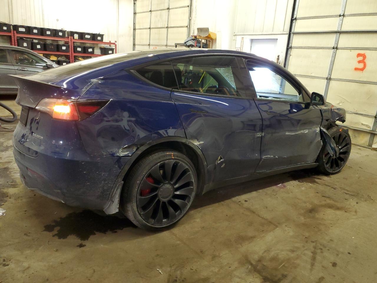 2022 TESLA MODEL Y - Image 3