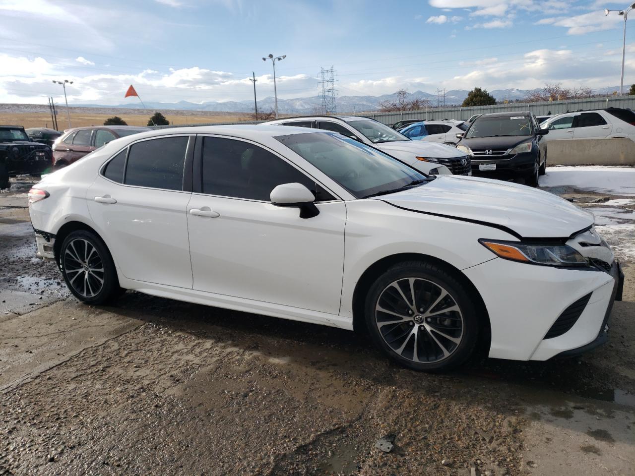 2018 TOYOTA CAMRY L - Фото 4
