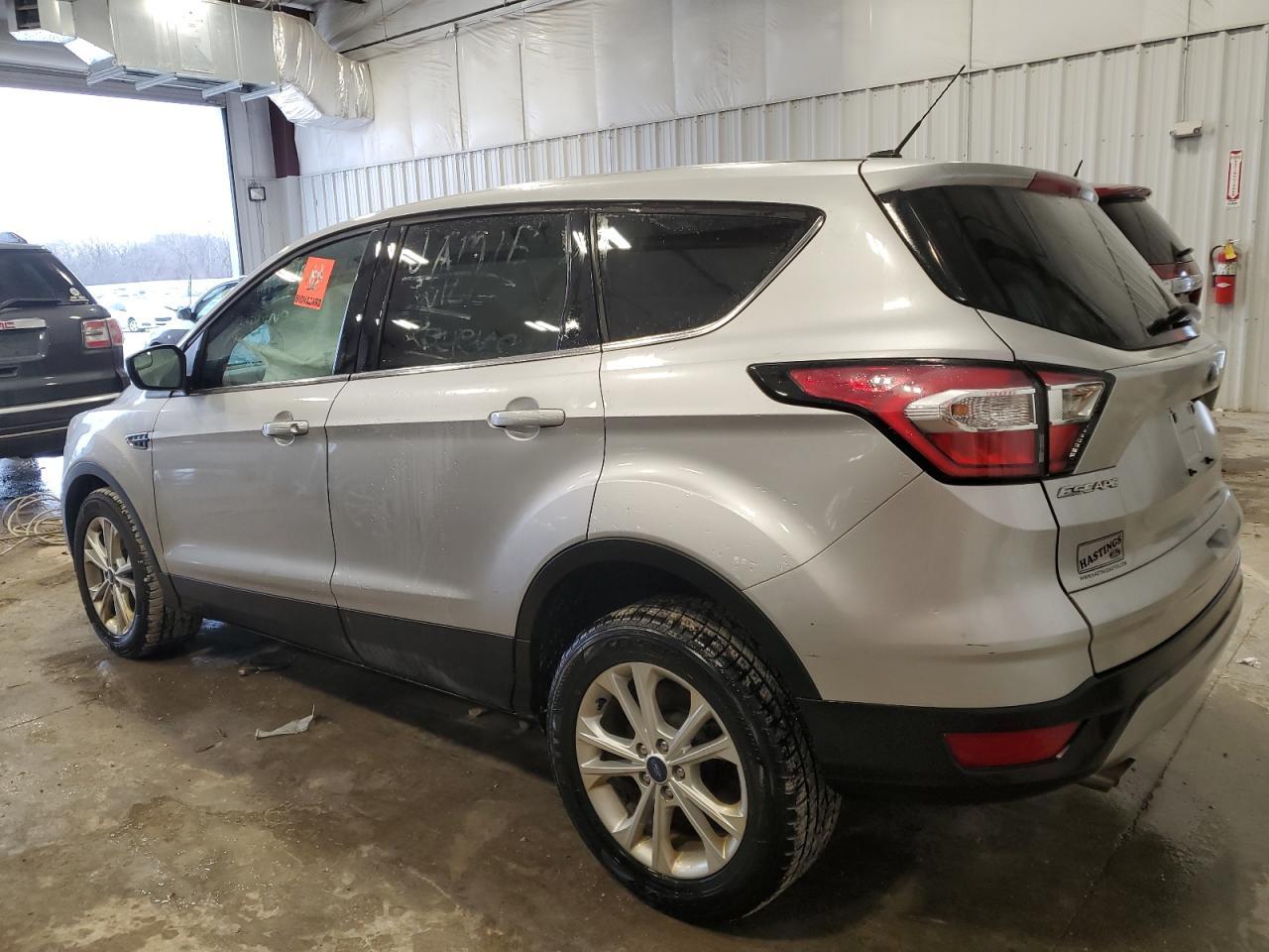 2017 FORD ESCAPE SE - Фото 2