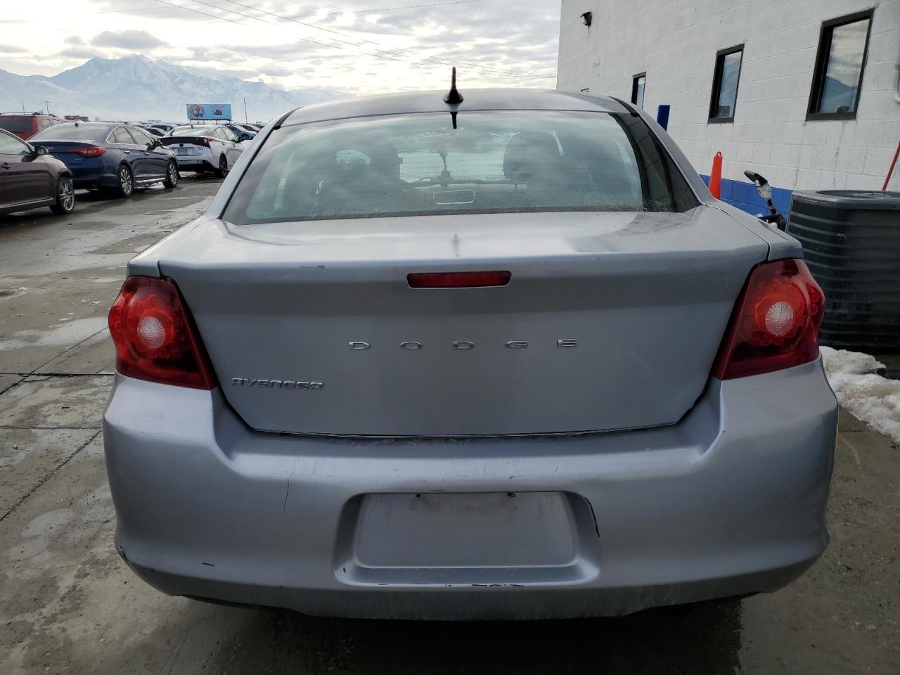 2014 DODGE AVENGER SE - Image 6
