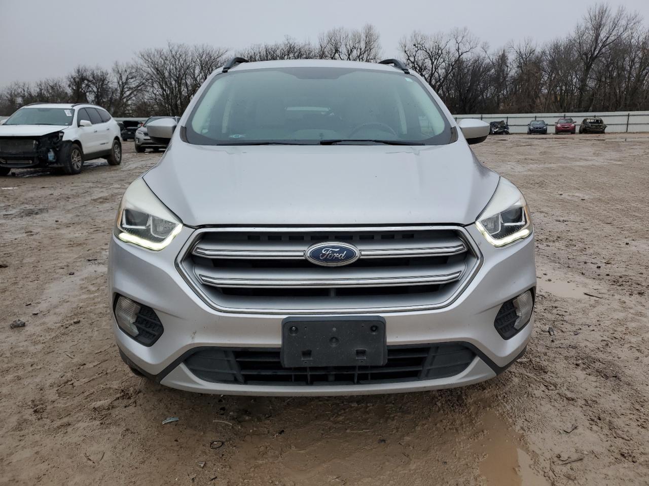 2017 FORD ESCAPE SE - Фото 5