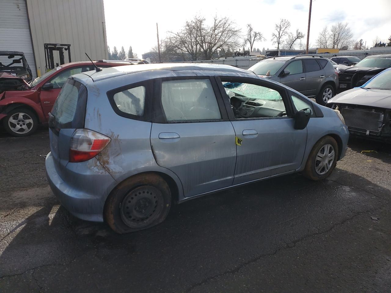 2011 HONDA FIT - Фото 3