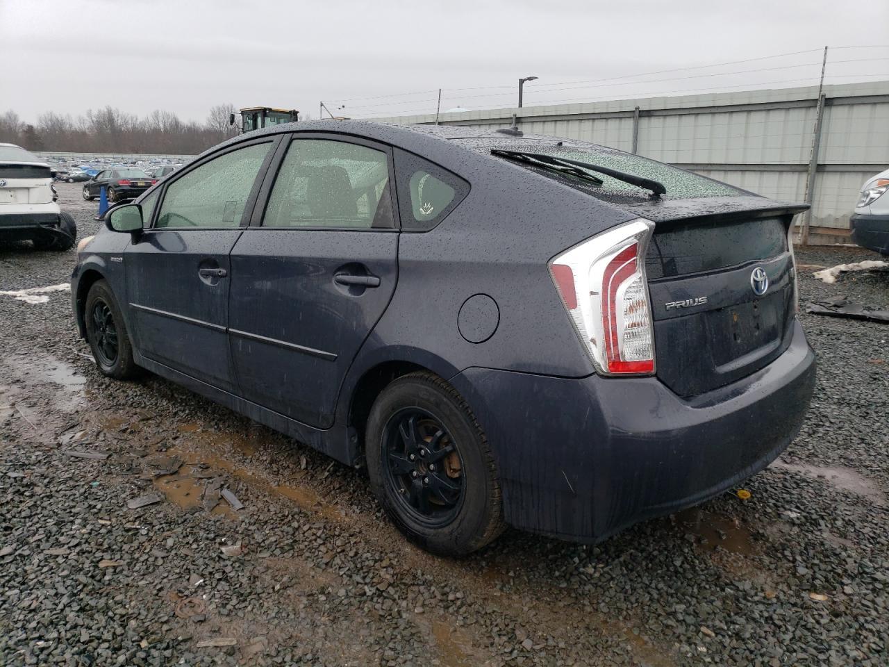 2013 TOYOTA PRIUS - Image 2