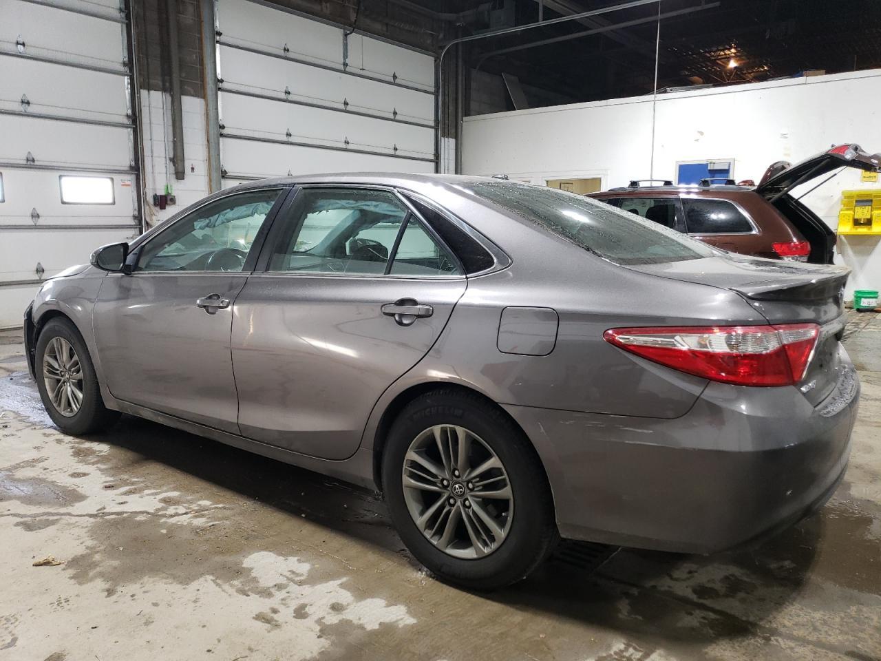 2016 TOYOTA CAMRY LE - Image 2