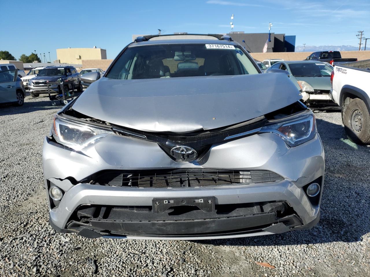 2016 TOYOTA RAV4 XLE - Image 5