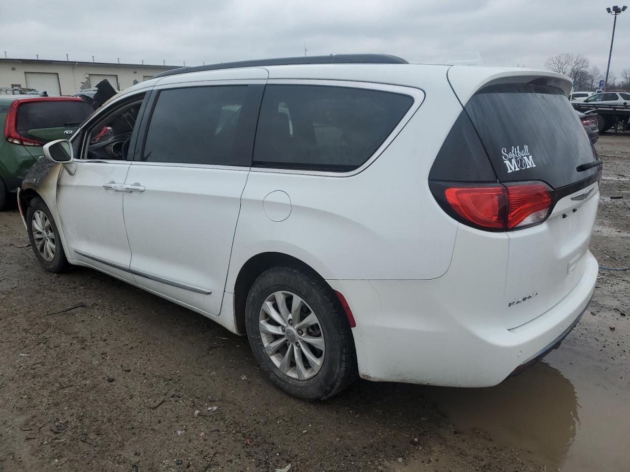 2017 CHRYSLER PACIFICA T - Image 2