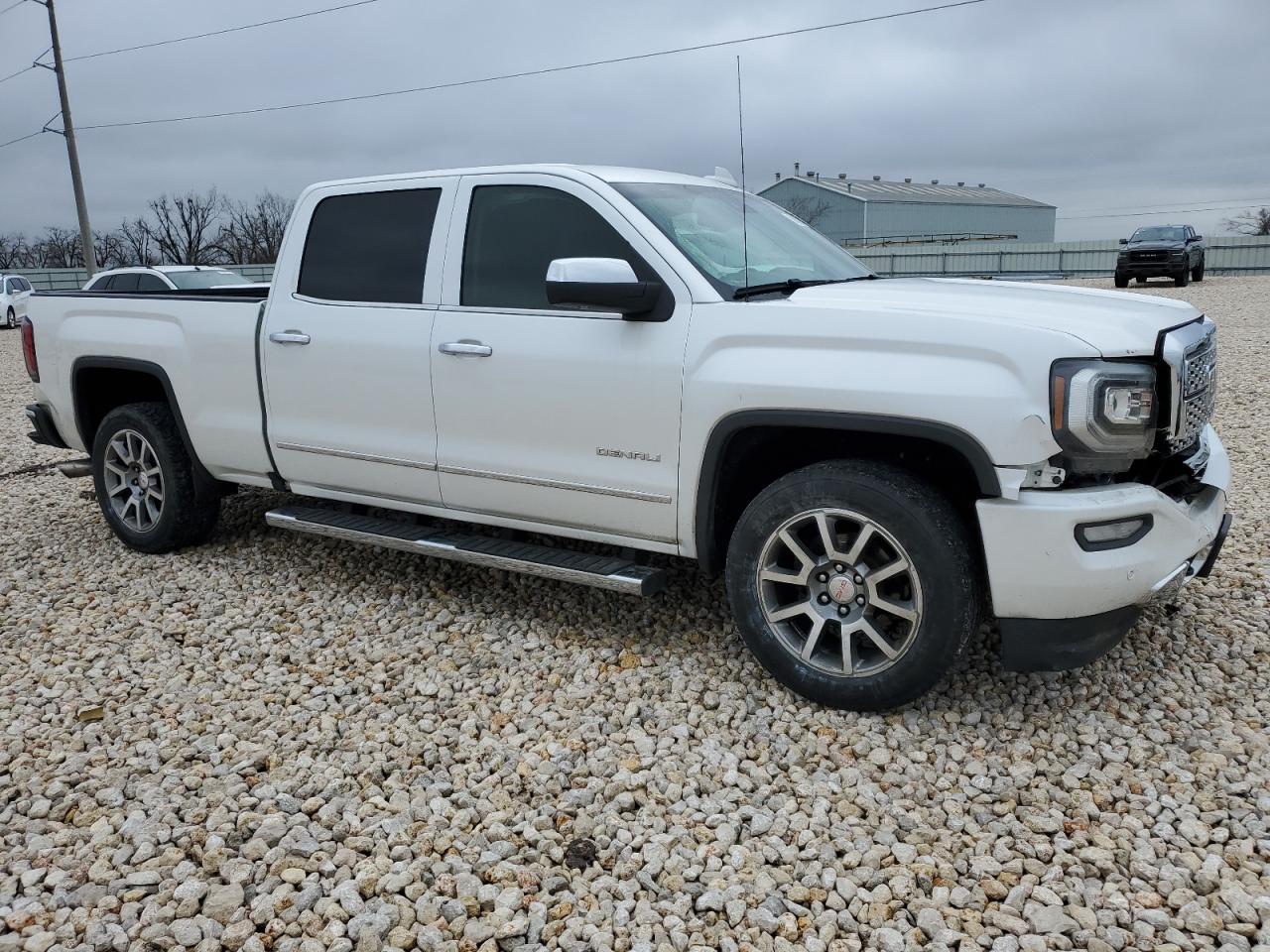 2017 GMC SIERRA K15 - Image 4