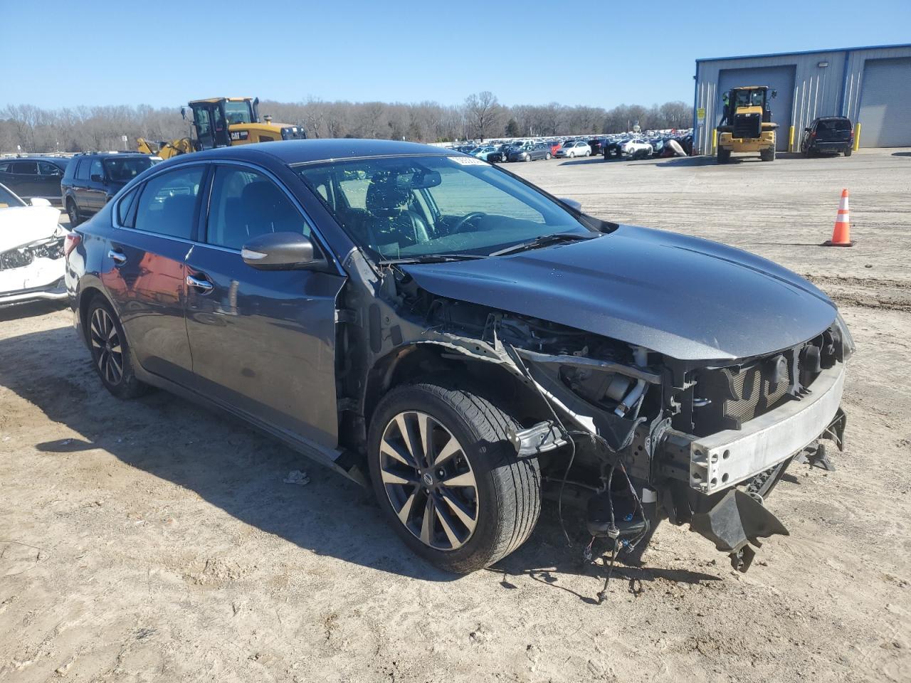 2017 NISSAN ALTIMA 2.5 - Фото 4