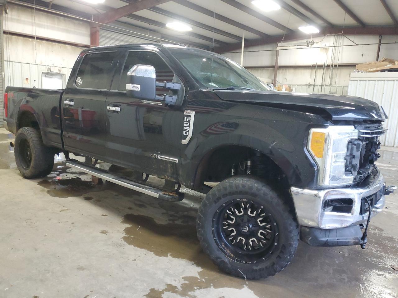 2017 FORD F250 SUPER - Image 4