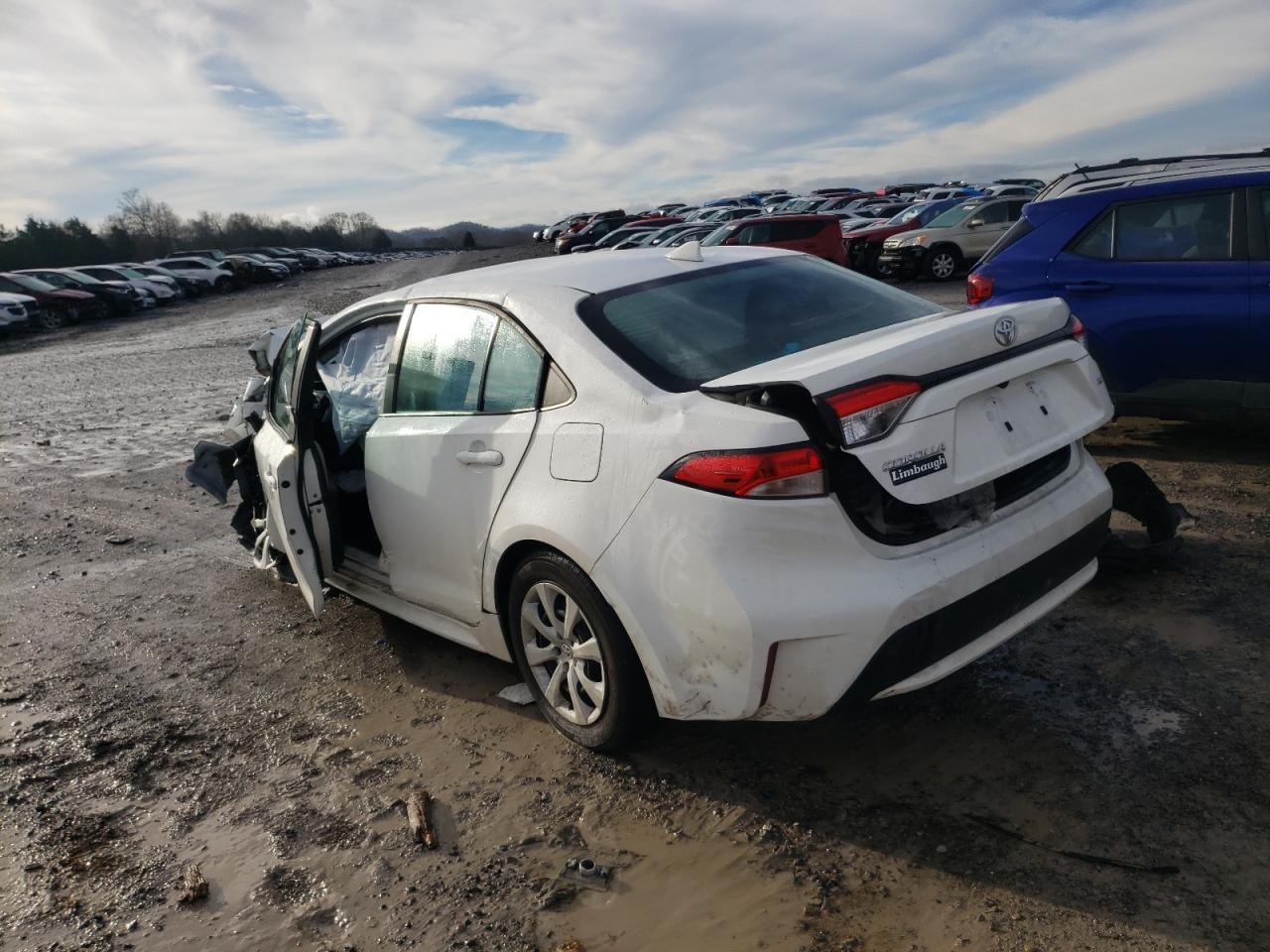 2021 TOYOTA COROLLA LE - Фото 2