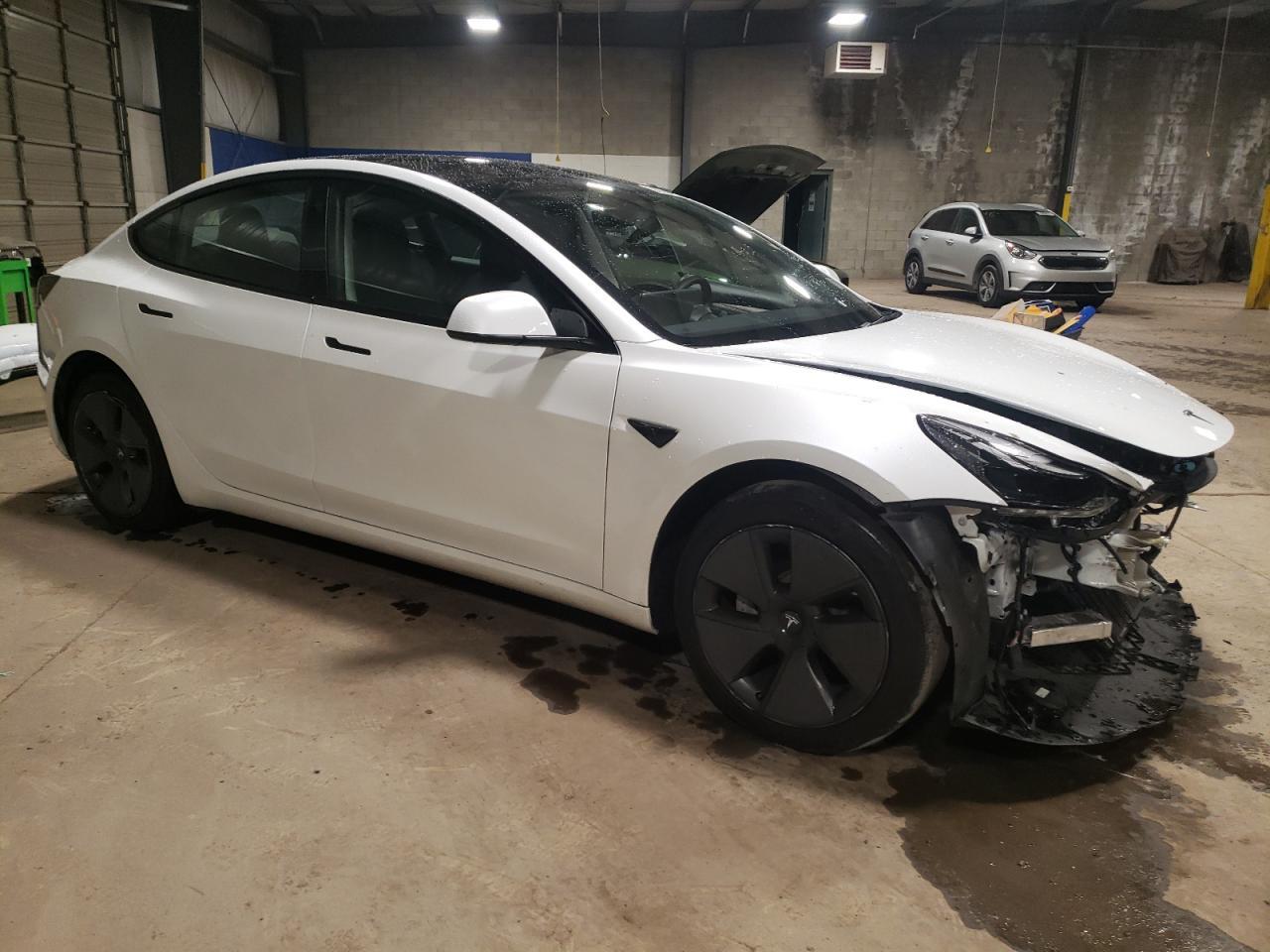 2023 TESLA MODEL 3 - Фото 4