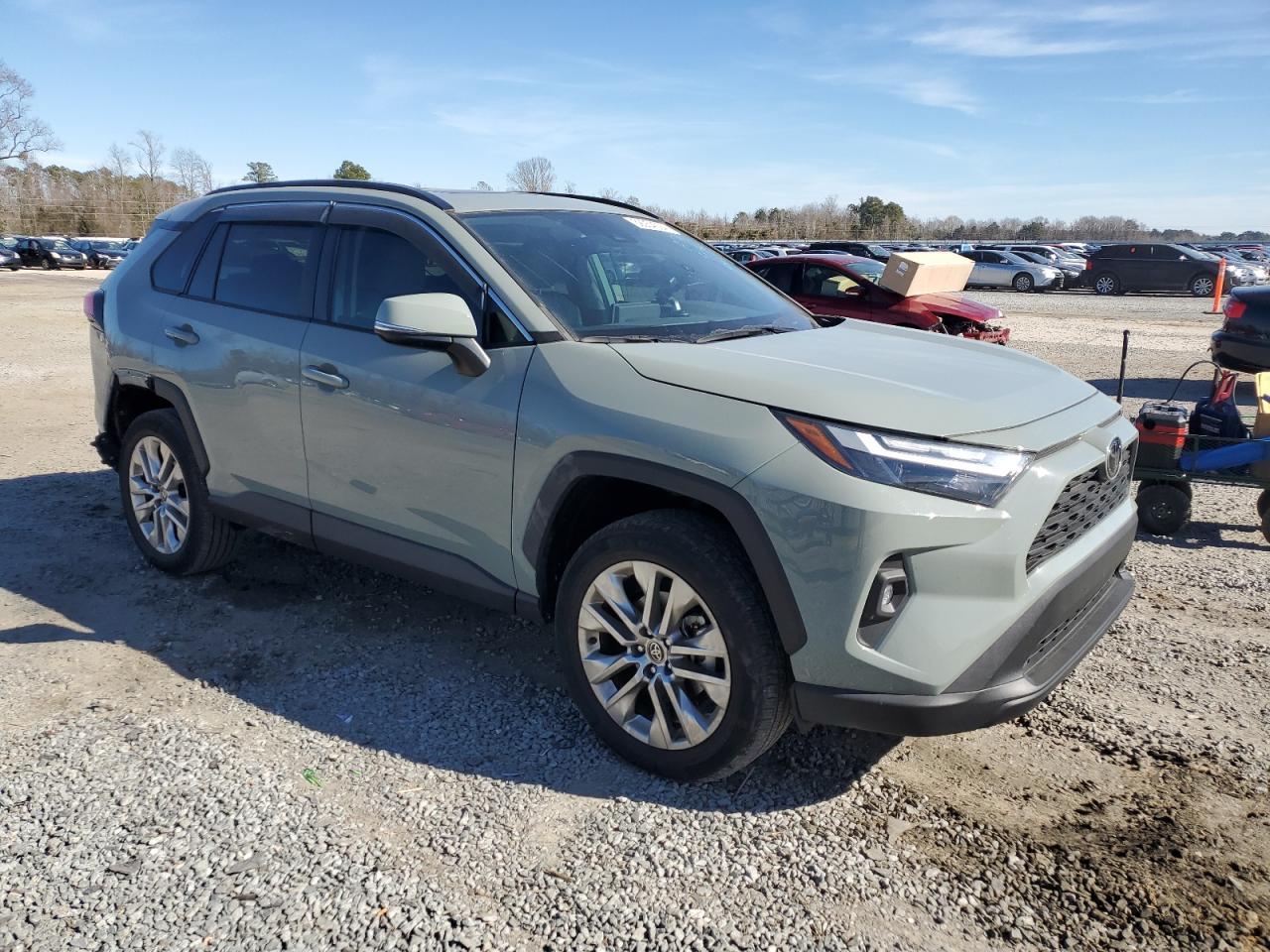2022 TOYOTA RAV4 XLE P - Фото 4