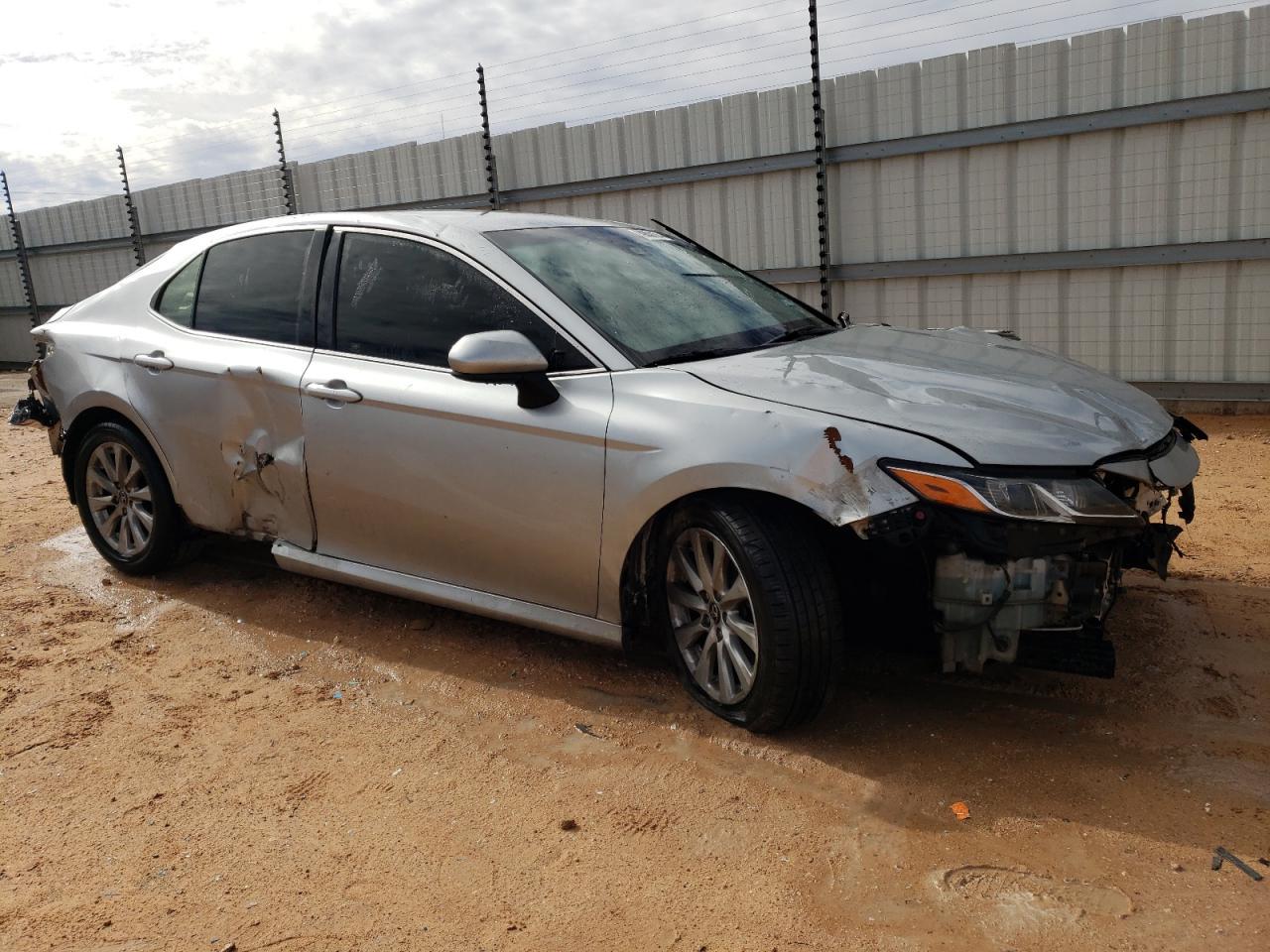 2018 TOYOTA CAMRY L - Image 4