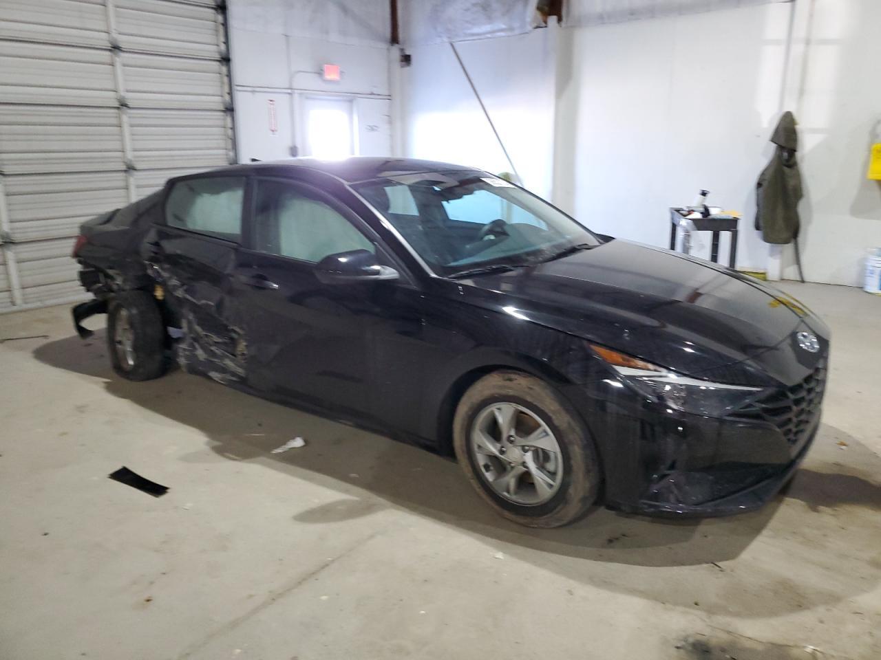 2023 HYUNDAI ELANTRA SE - Image 4