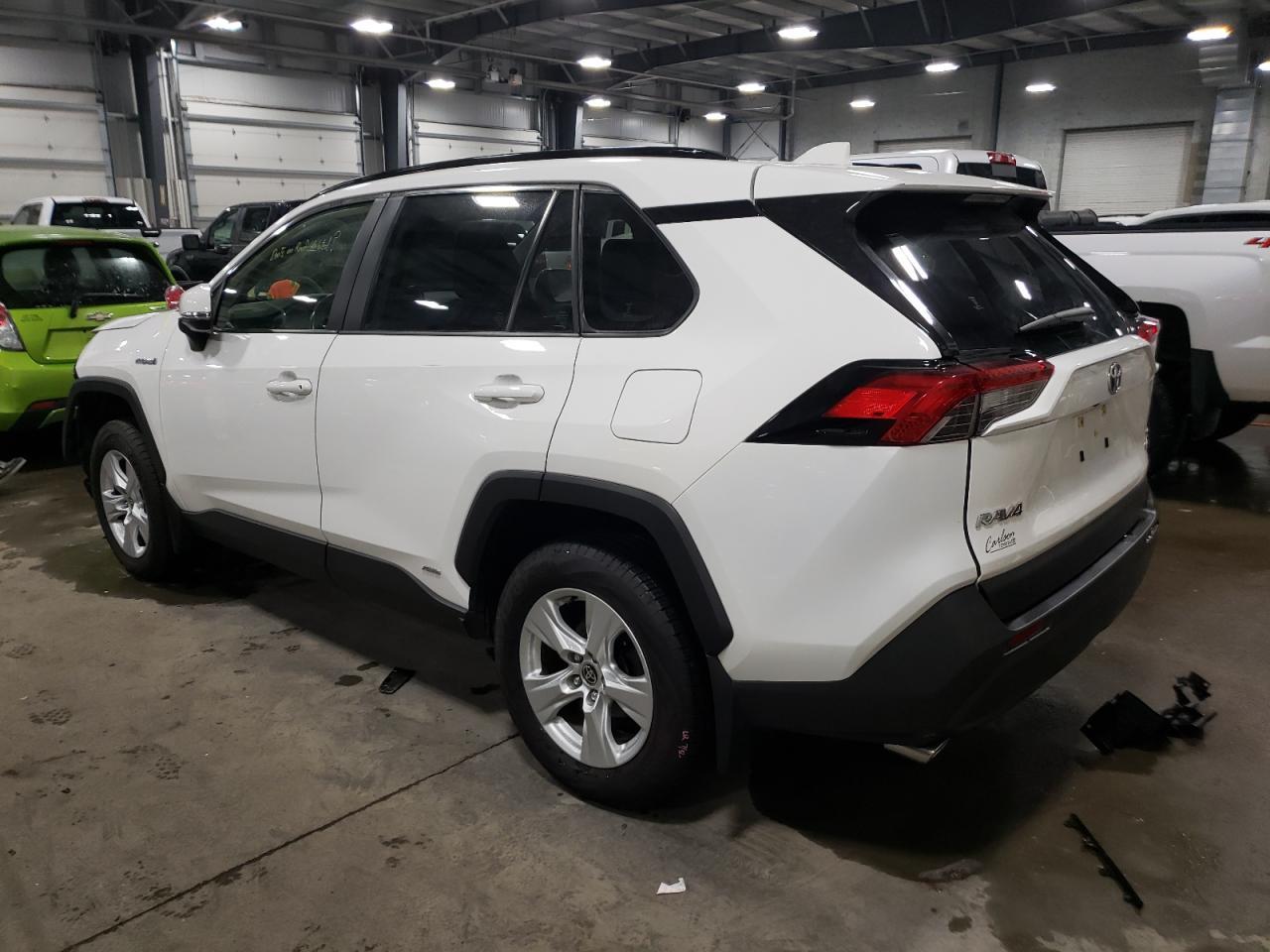 2020 TOYOTA RAV4 XLE - Image 2