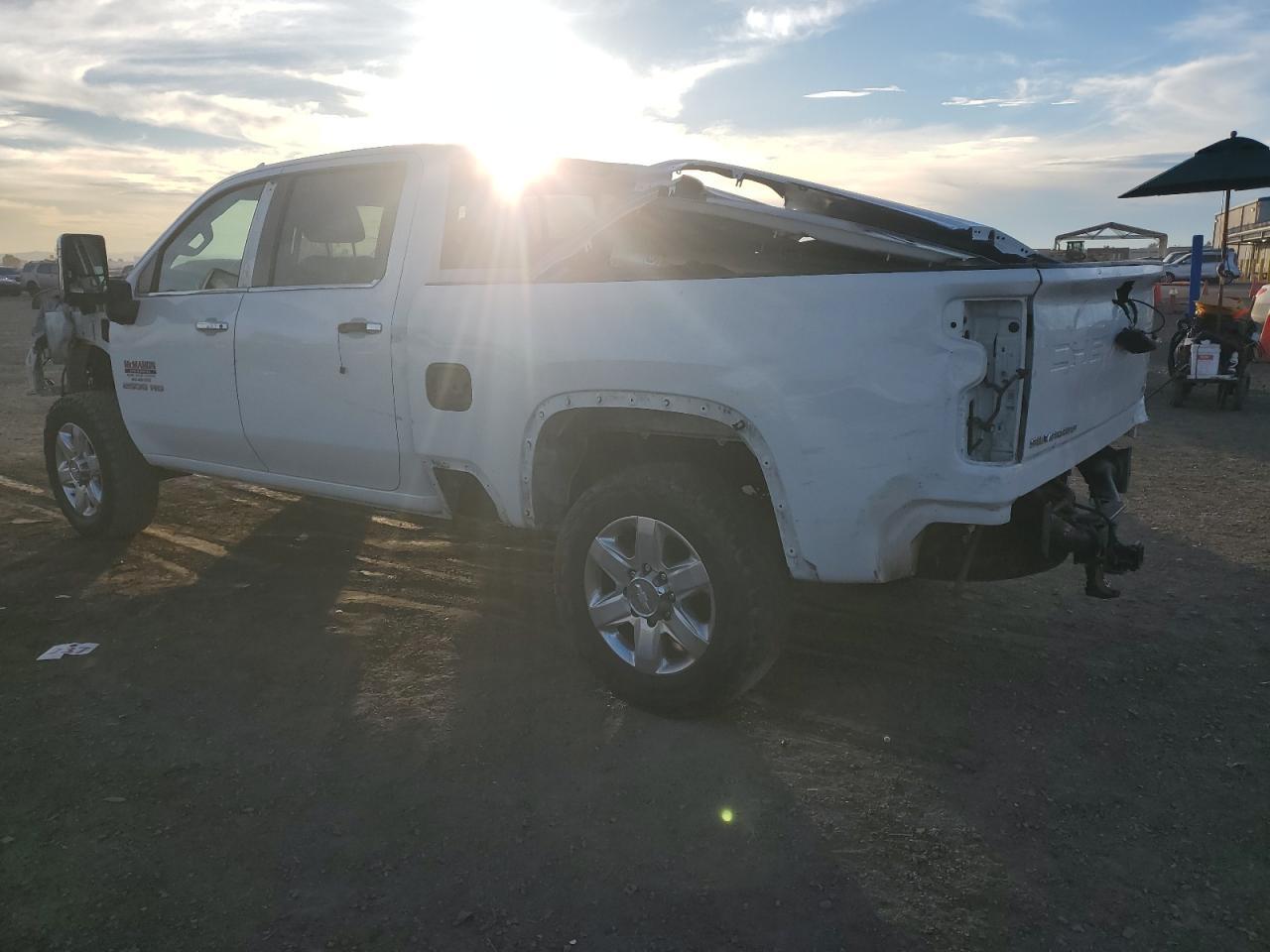 2020 CHEVROLET SILVERADO - Image 2