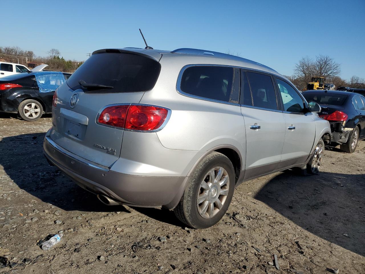 2011 BUICK ENCLAVE CX - Image 3
