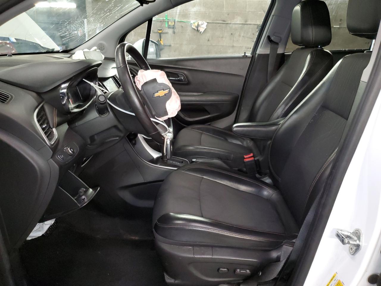 2018 CHEVROLET TRAX 1LT - Image 7