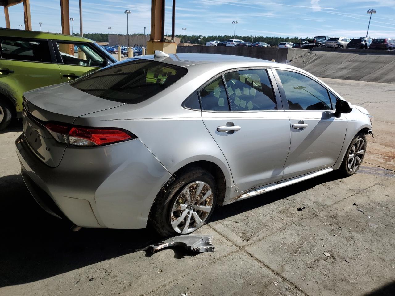 2021 TOYOTA COROLLA LE - Фото 3