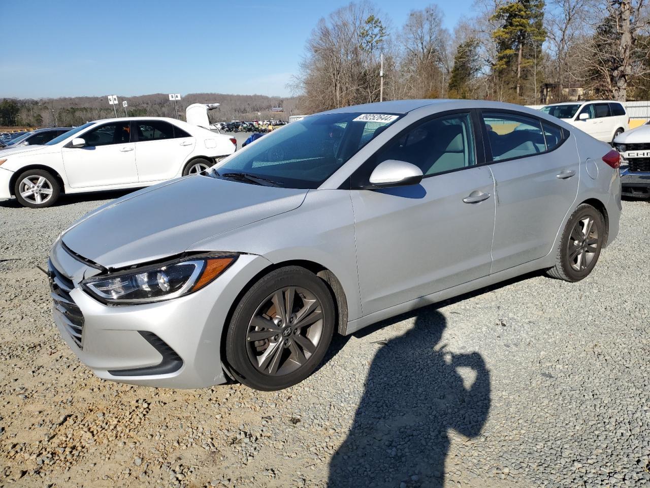2018 HYUNDAI ELANTRA SE