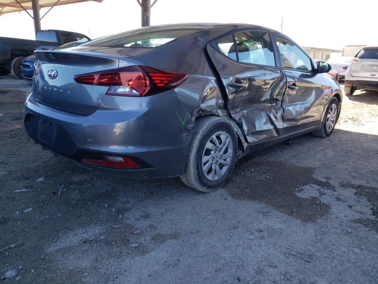 2019 HYUNDAI ELANTRA SE - Фото 3