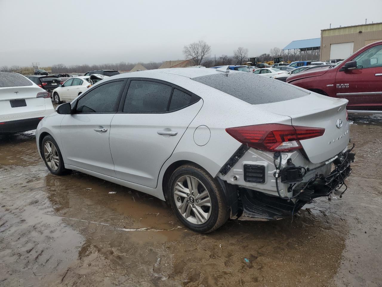 2019 HYUNDAI ELANTRA SE - Фото 2