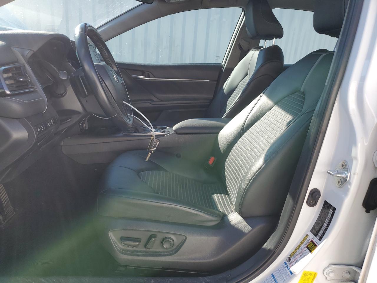 2021 TOYOTA CAMRY SE - Фото 7