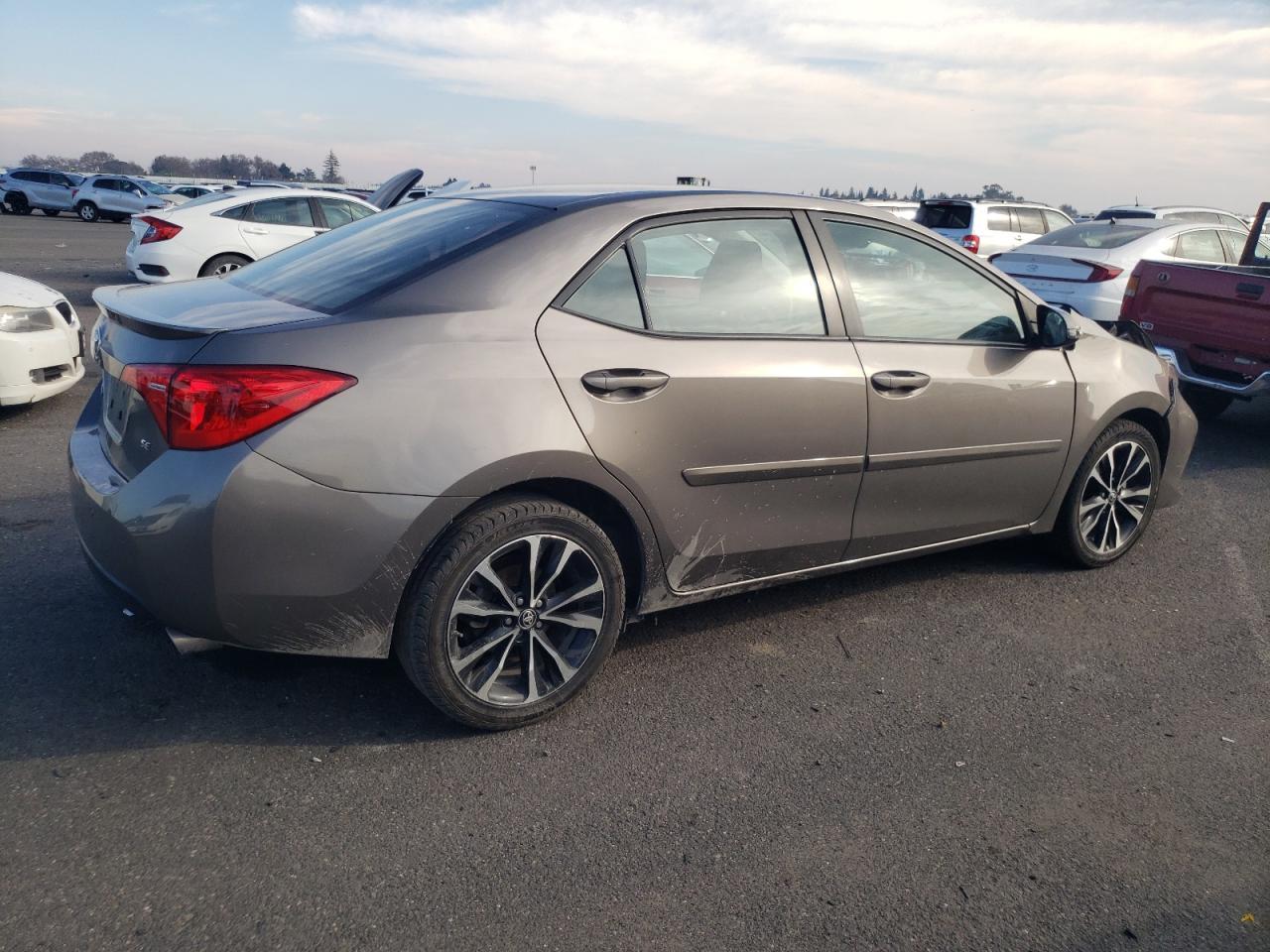 2018 TOYOTA COROLLA L - Image 3