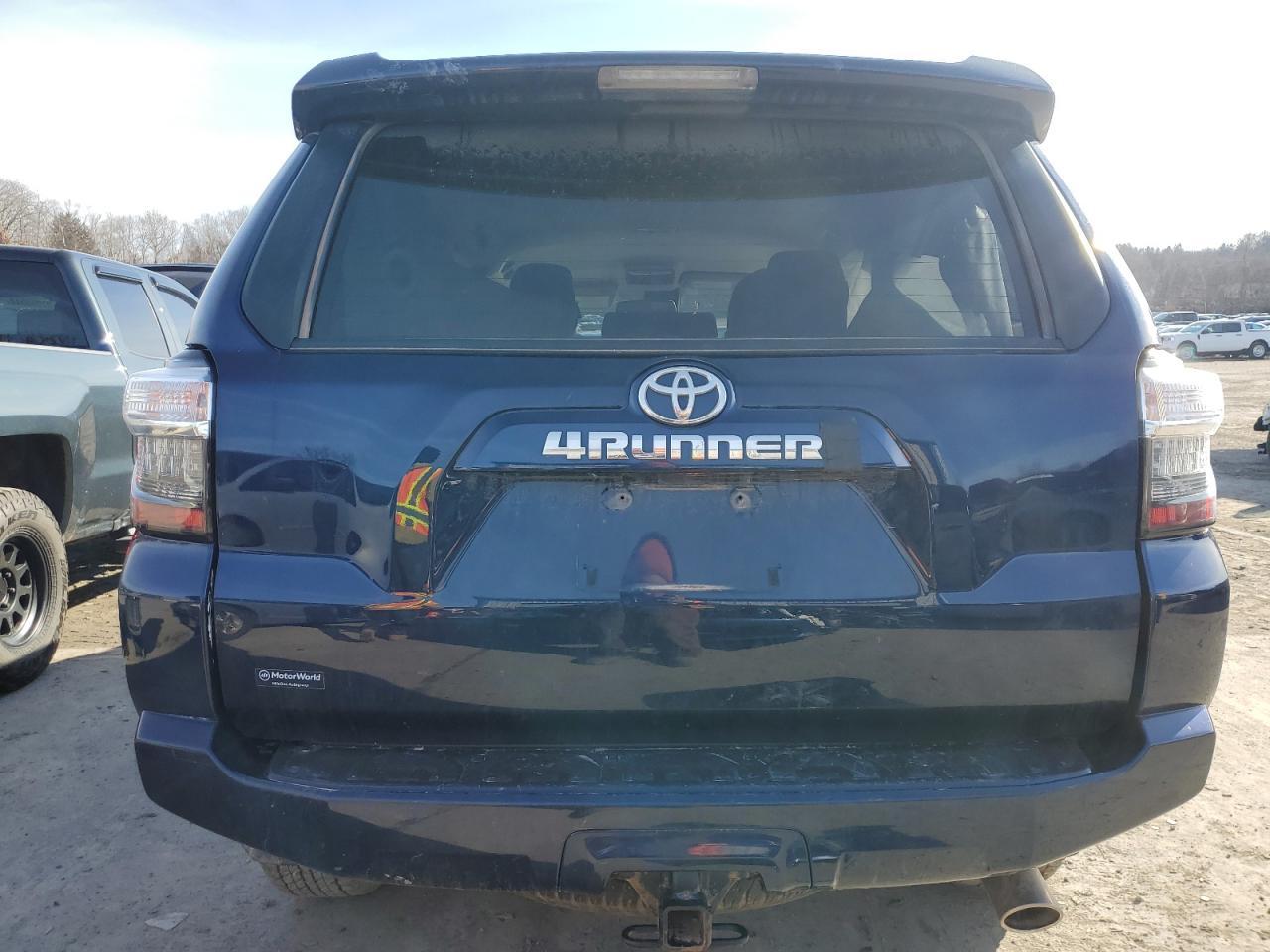 2020 TOYOTA 4RUNNER SR - Image 6