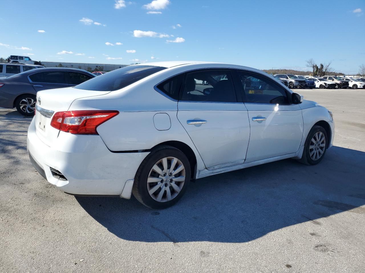 2017 NISSAN SENTRA S - Фото 3