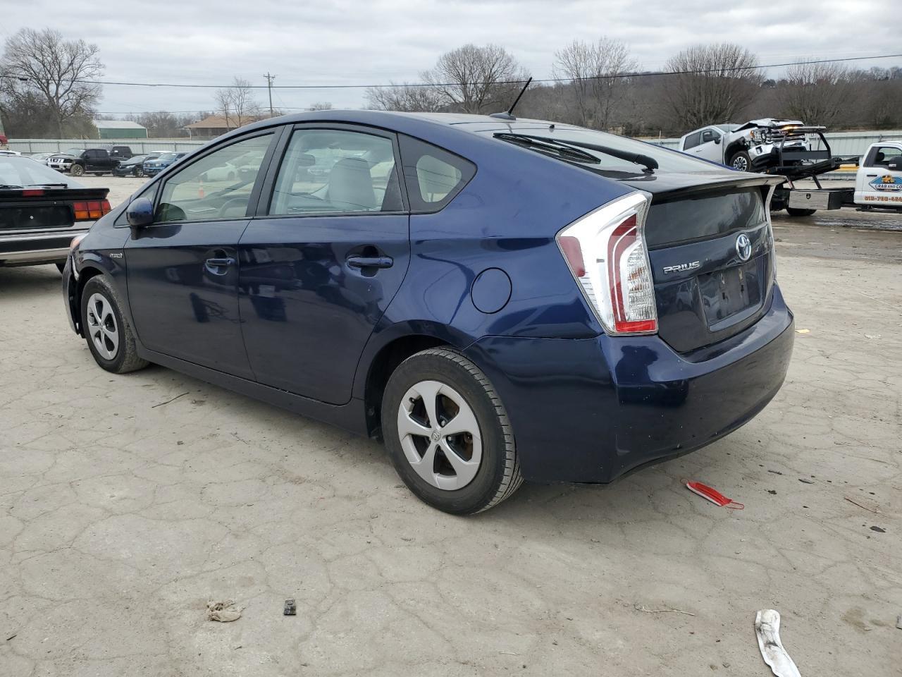 2013 TOYOTA PRIUS - Фото 2