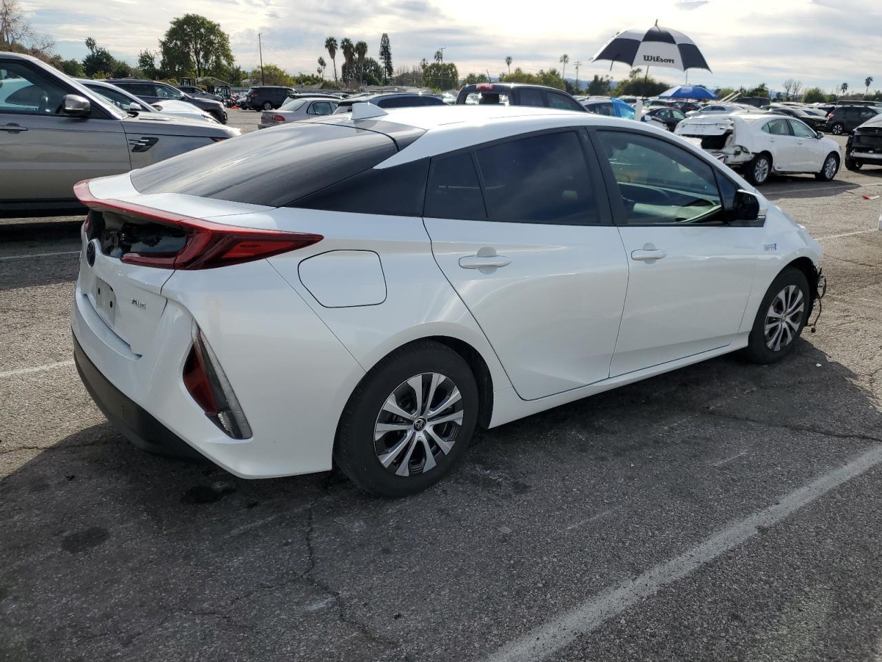 2022 TOYOTA PRIUS PRIM - Фото 3