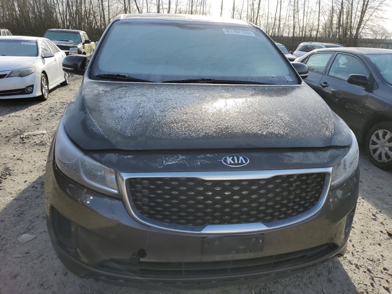 2017 KIA SEDONA LX - Image 5