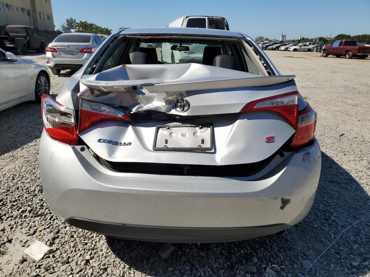 2014 TOYOTA COROLLA L - Image 6