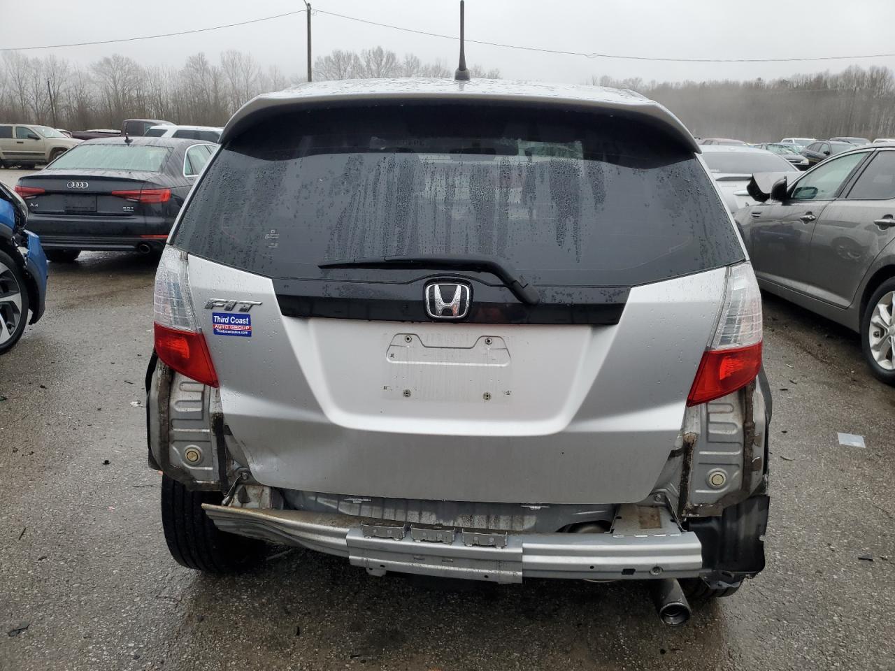 2011 HONDA FIT SPORT - Image 6