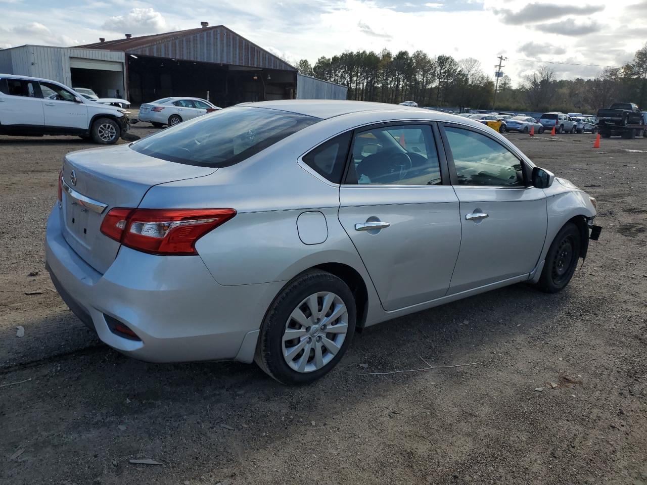 2016 NISSAN SENTRA S - Фото 3