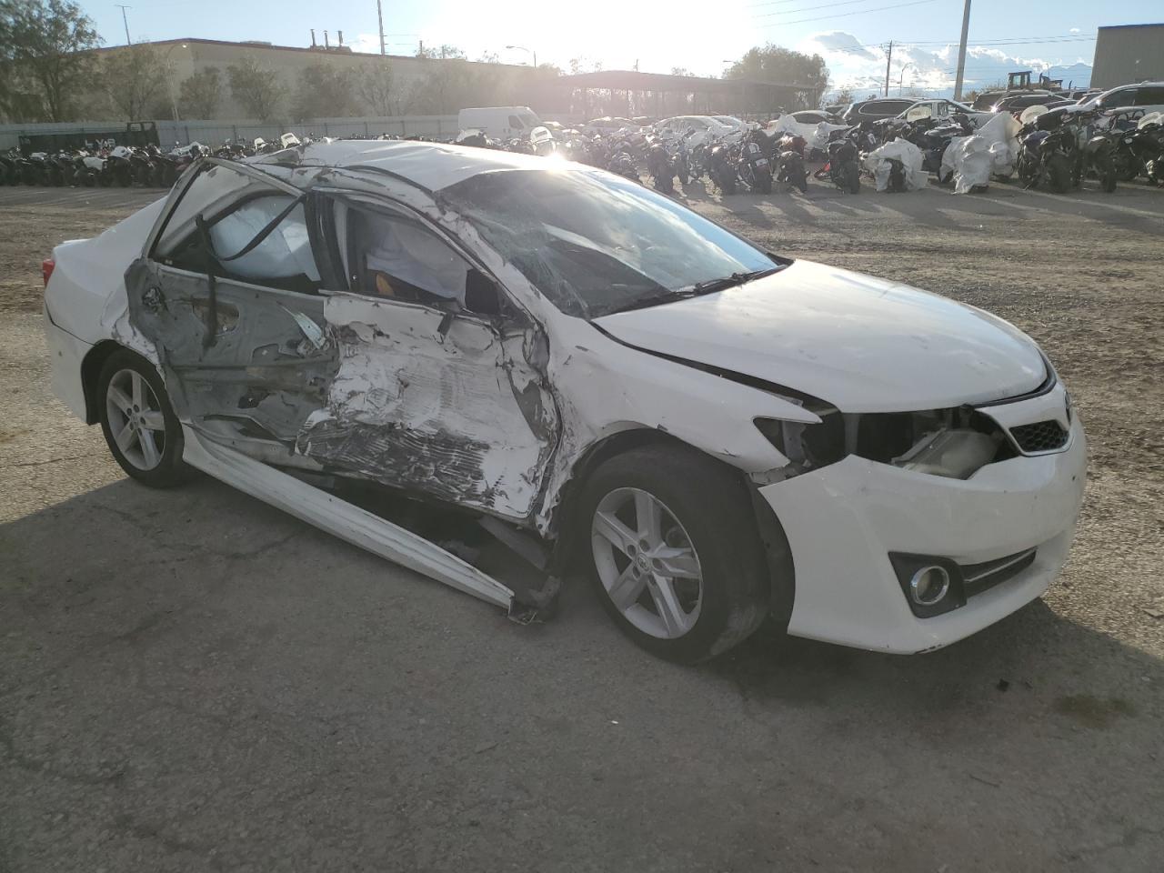 2013 TOYOTA CAMRY L - Фото 4