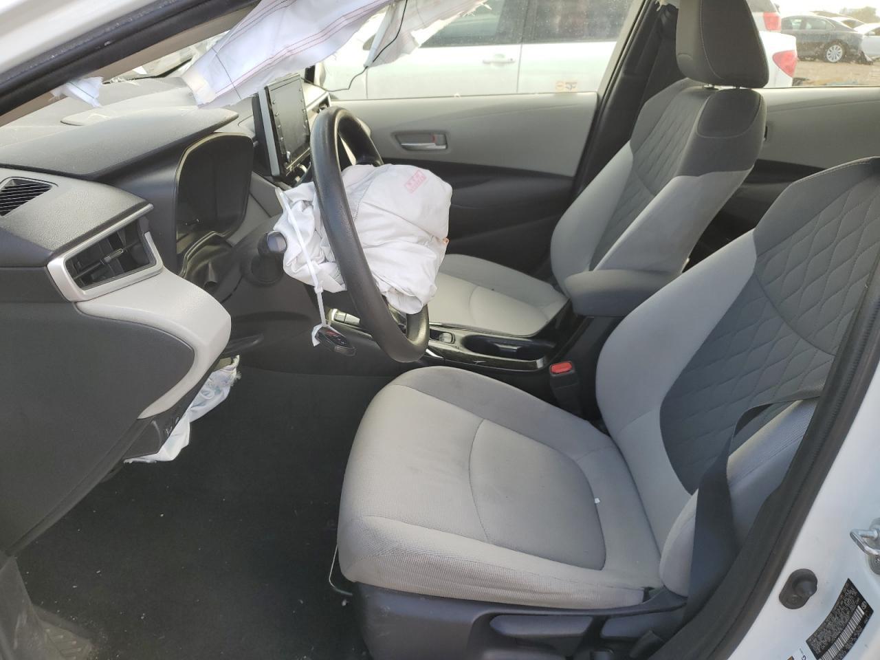 2020 TOYOTA COROLLA LE - Фото 7