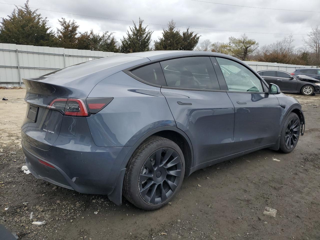 2023 TESLA MODEL Y - Фото 3