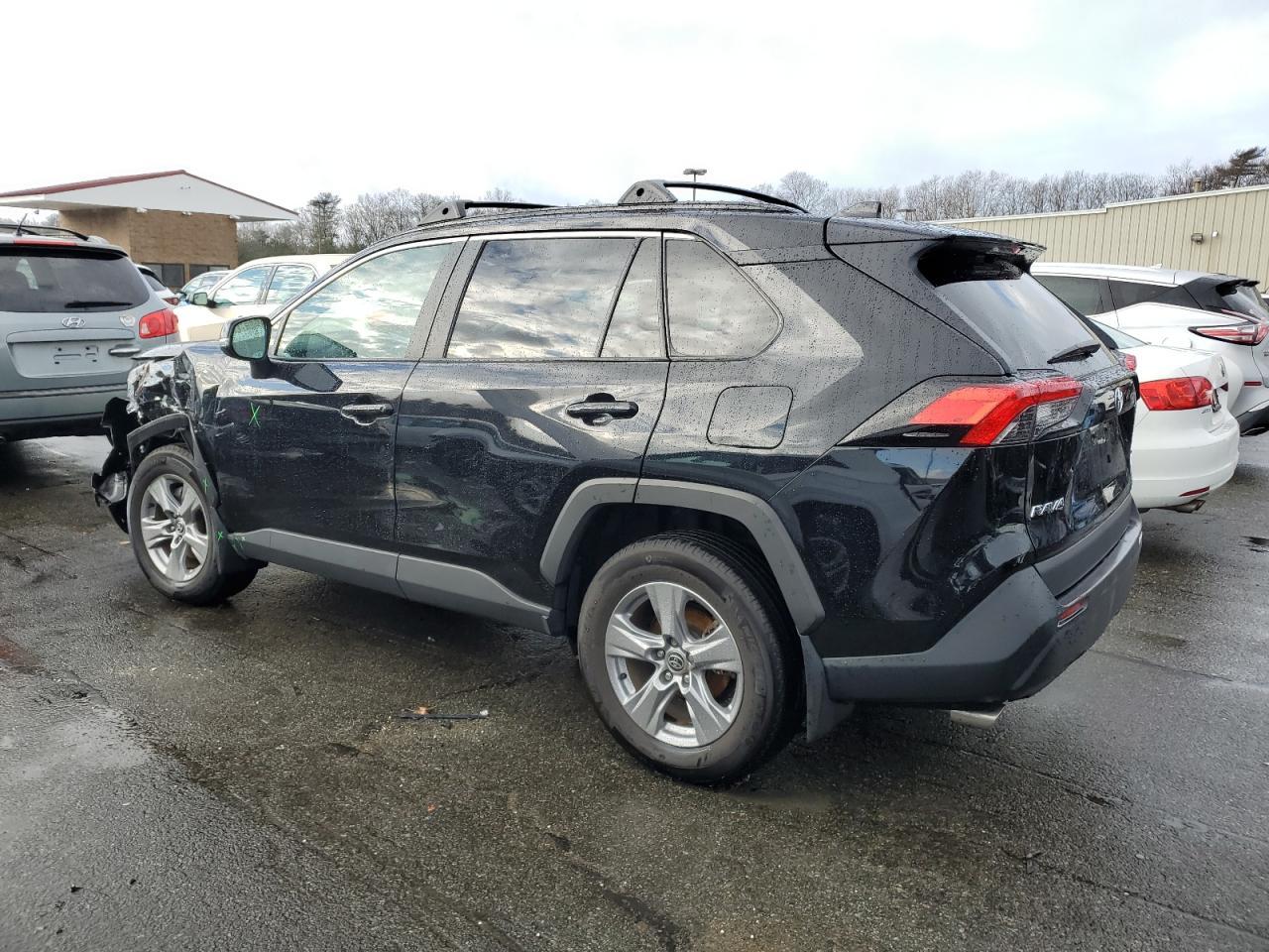 2022 TOYOTA RAV4 XLE - Image 2