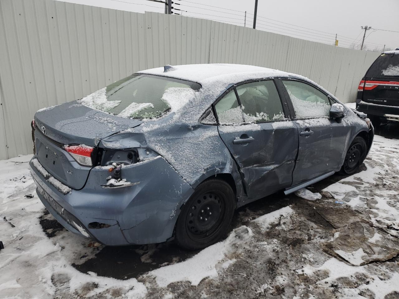 2021 TOYOTA COROLLA LE - Фото 3
