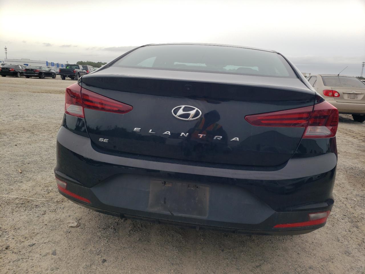 2019 HYUNDAI ELANTRA SE - Фото 6
