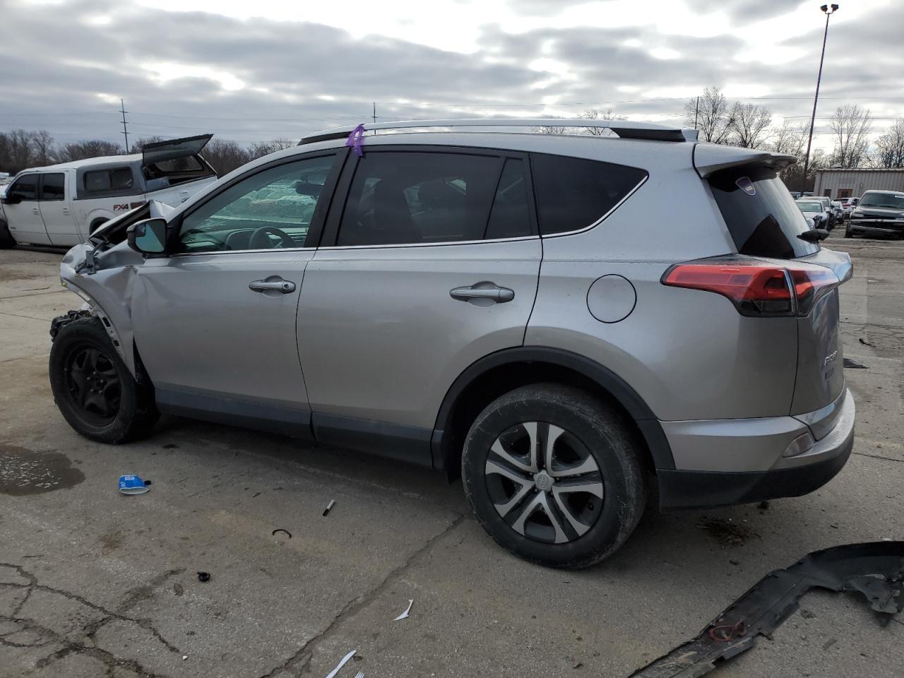 2016 TOYOTA RAV4 LE - Image 2