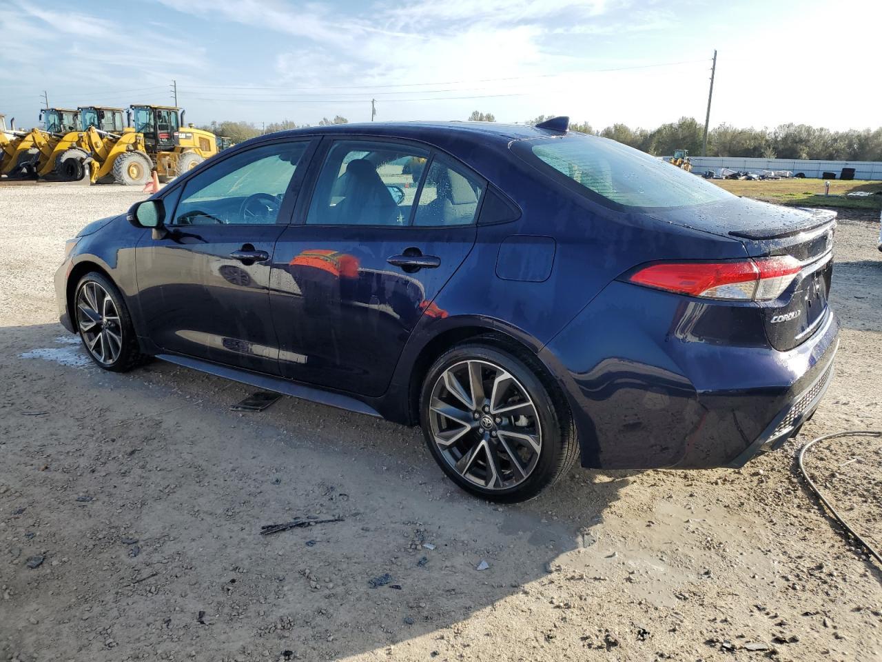 2022 TOYOTA COROLLA SE - Фото 2