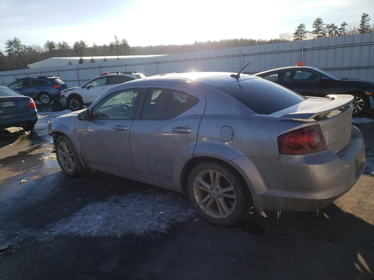 2014 DODGE AVENGER SE - Фото 2