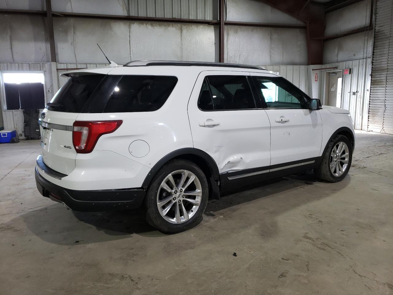 2018 FORD EXPLORER X - Фото 3